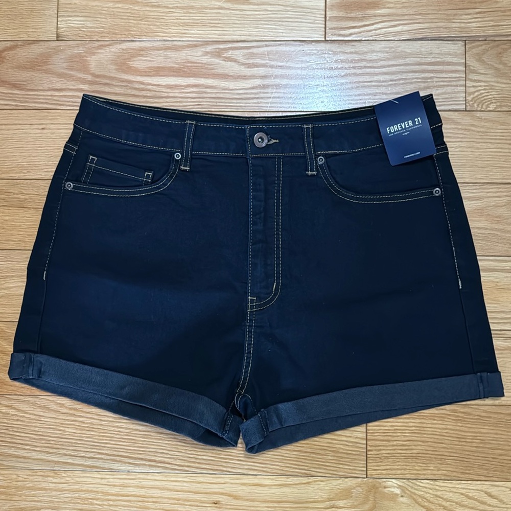 Forever 21 | NEW: Woman’s Dark WashHigh Rise Denim Shorts - Size 31